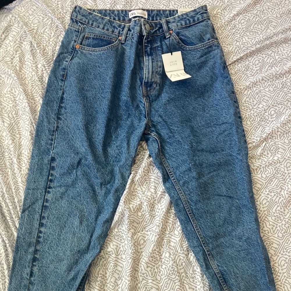 Brand New Classic Mom Fit High Rise Ankle Length Jeans| Zara